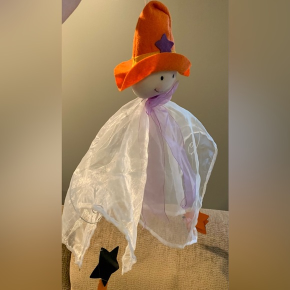 Ghostly Halloween Windchime, For Indoor or Covered Use, Like New - Picture 2 of 14